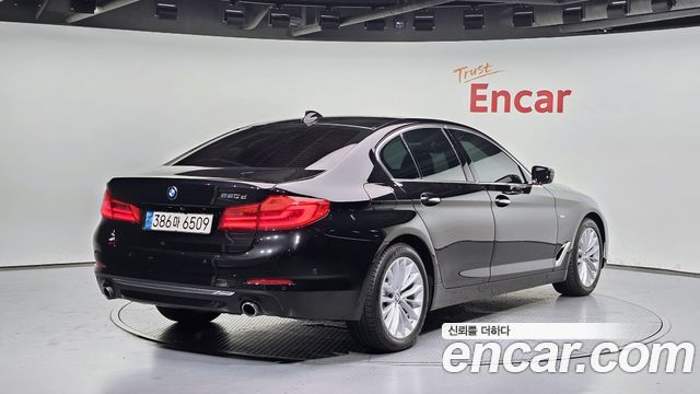 BMW 5-Series 520d Luxury Special Edition