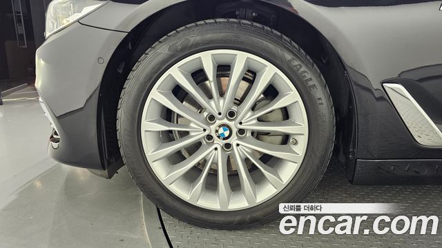 BMW 5-Series 520d Luxury Special Edition