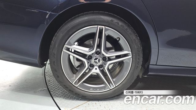 Mercedes-Benz E-Class E250 AMG Line