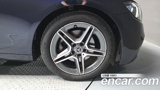 Mercedes-Benz E-Class E250 AMG Line