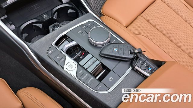 BMW 3-Series 320i