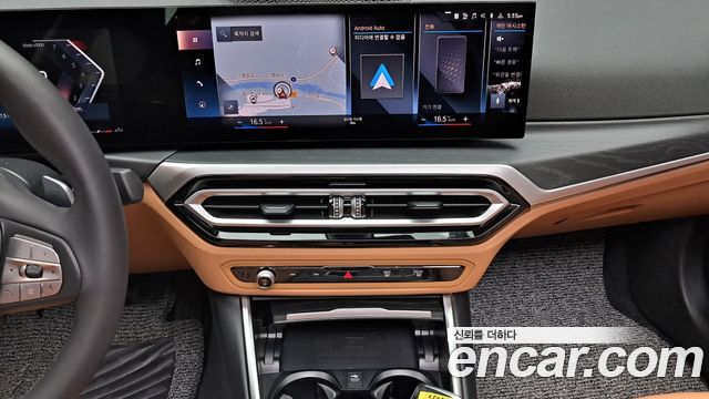 BMW 3-Series 320i