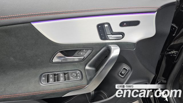 Mercedes-Benz CLA-Class CLA250 4MATIC