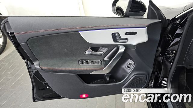 Mercedes-Benz CLA-Class CLA250 4MATIC