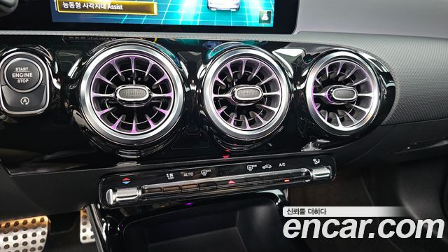 Mercedes-Benz CLA-Class CLA250 4MATIC