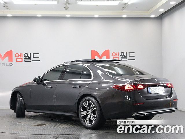 Mercedes-Benz E-Class E200 Avantgarde