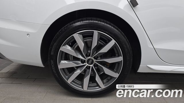 Audi A4 40 TFSI Premium