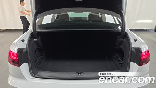 Audi A4 40 TFSI Premium