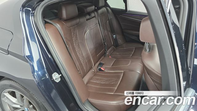 BMW 5-Series 520d xDrive M Sport Package Plus