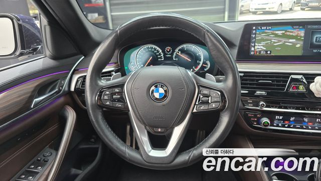 BMW 5-Series 520d xDrive M Sport Package Plus