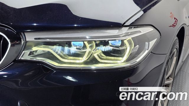 BMW 5-Series 520d xDrive M Sport Package Plus
