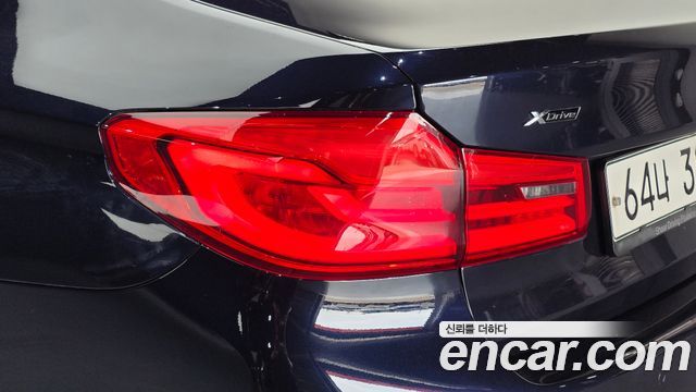 BMW 5-Series 520d xDrive M Sport Package Plus