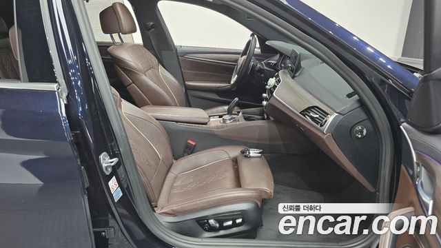 BMW 5-Series 520d xDrive M Sport Package Plus