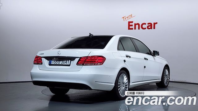 Mercedes-Benz E-Class E300 Elegance