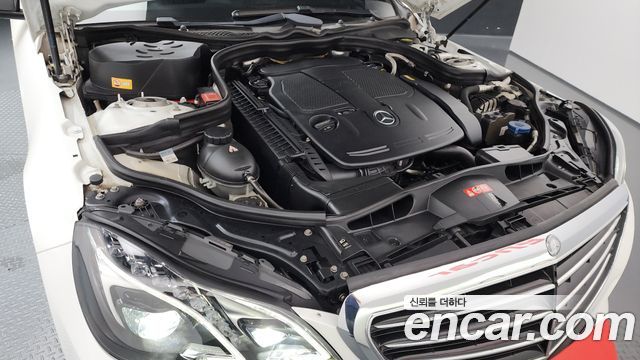 Mercedes-Benz E-Class E300 Elegance