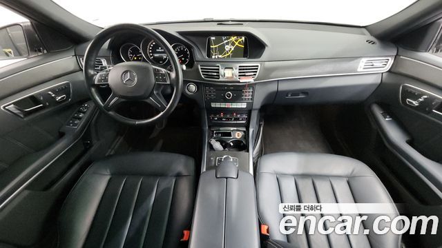 Mercedes-Benz E-Class E300 Elegance