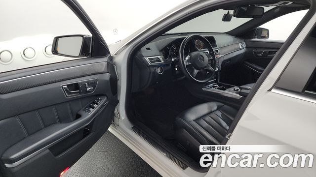 Mercedes-Benz E-Class E300 Elegance
