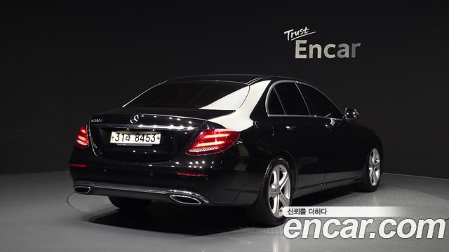 Mercedes-Benz E-Class E220d Avantgarde
