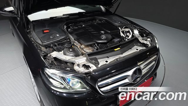 Mercedes-Benz E-Class E220d Avantgarde