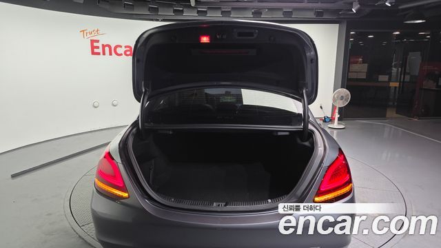 Mercedes-Benz C-Class C220 d Avantgarde