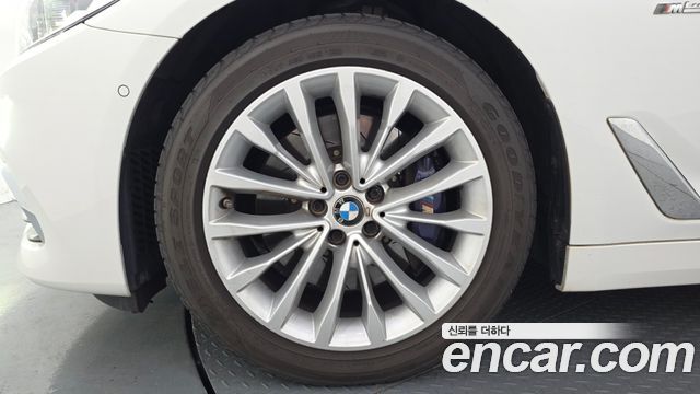 BMW 5-Series 530i Luxury Plus