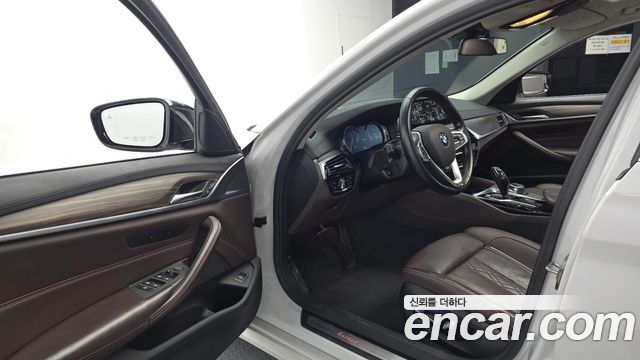 BMW 5-Series 530i Luxury Plus