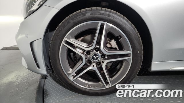 Mercedes-Benz C-Class C200 AMG Line