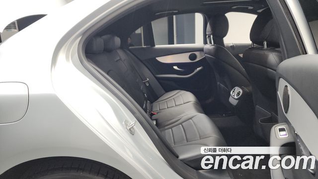 Mercedes-Benz C-Class C200 AMG Line