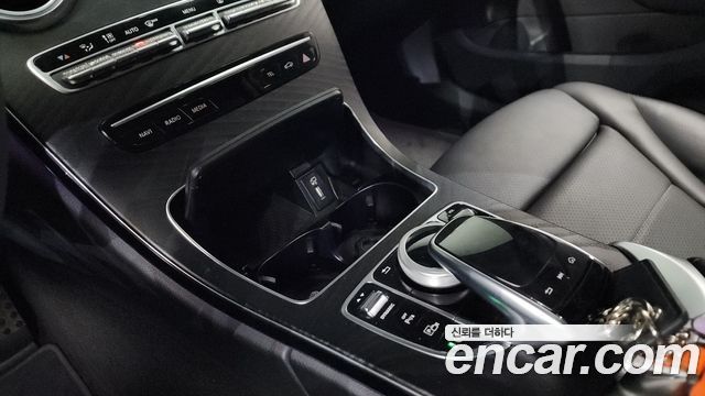 Mercedes-Benz C-Class C200 AMG Line
