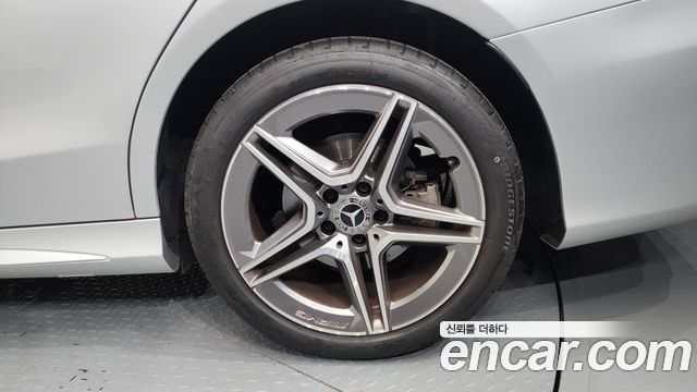 Mercedes-Benz C-Class C200 AMG Line