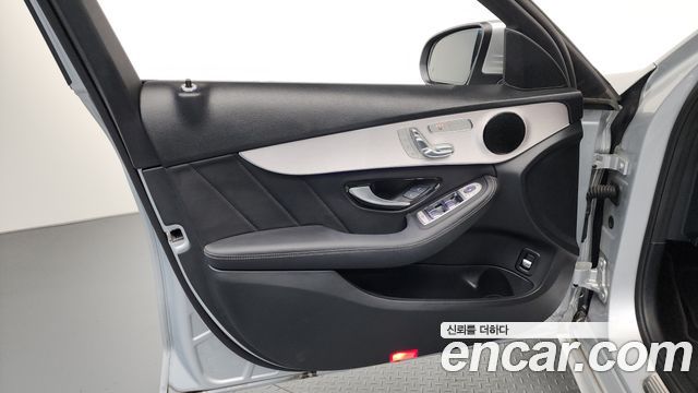 Mercedes-Benz C-Class C200 AMG Line