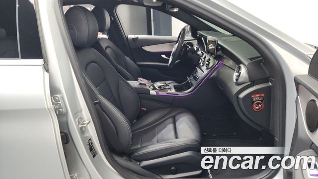 Mercedes-Benz C-Class C200 AMG Line