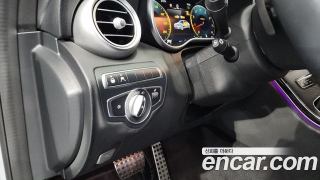 Mercedes-Benz C-Class C200 AMG Line