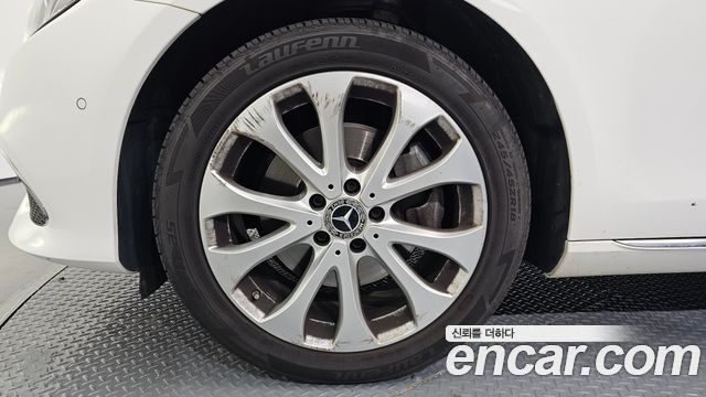 Mercedes-Benz E-Class E220d Exclusive