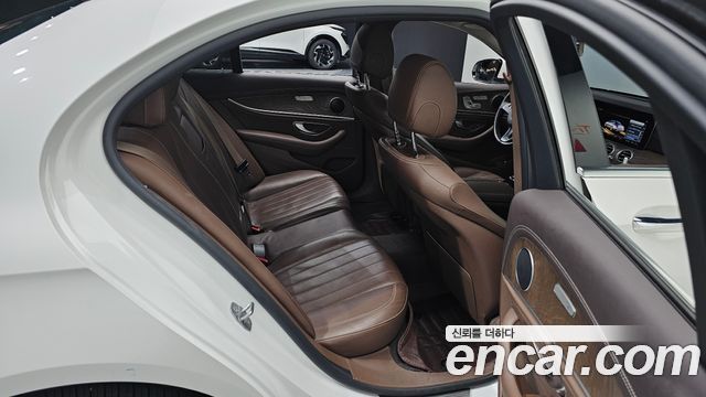 Mercedes-Benz E-Class E220d Exclusive