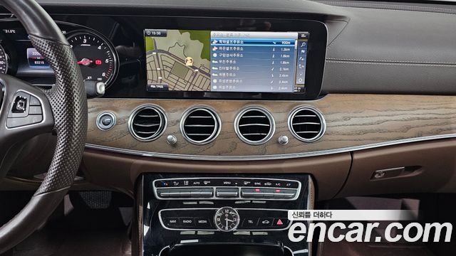 Mercedes-Benz E-Class E220d Exclusive