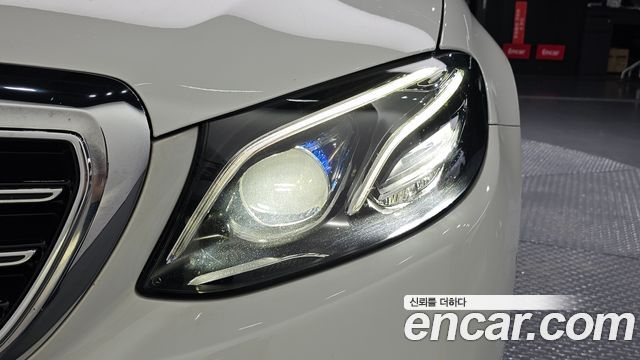 Mercedes-Benz E-Class E220d Exclusive