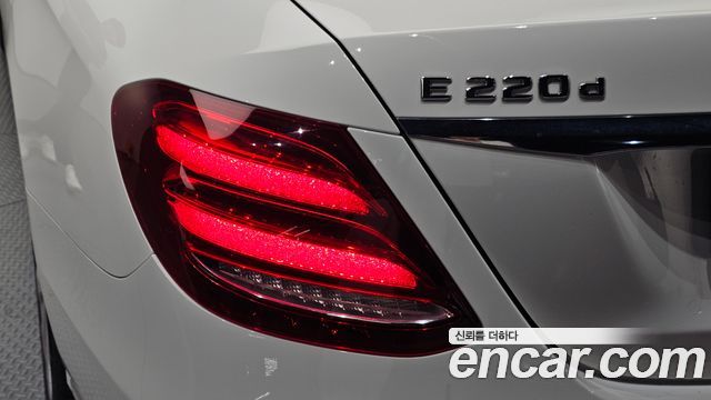 Mercedes-Benz E-Class E220d Exclusive
