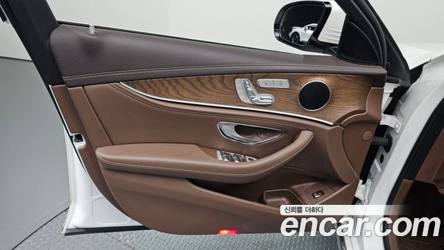 Mercedes-Benz E-Class E220d Exclusive