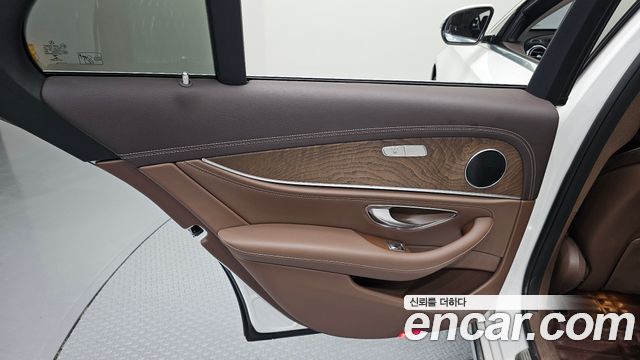 Mercedes-Benz E-Class E220d Exclusive