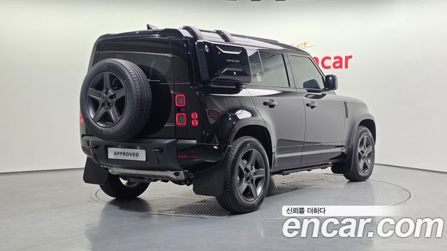 Land Rover Defender 110 P300 X-Dynamic SE