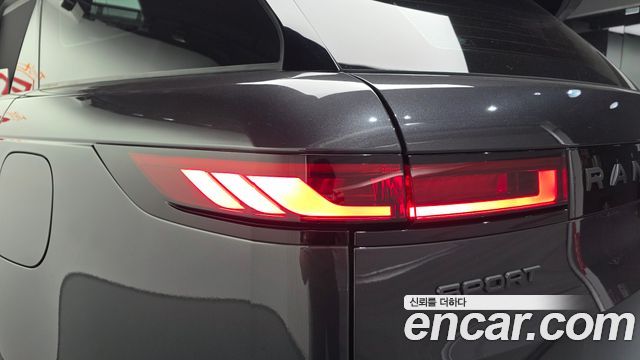 Land Rover Range Rover Sport P550E Dynamic HSE