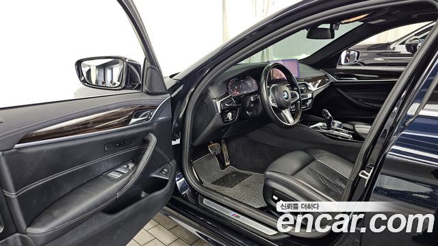 BMW 5-Series 523d M Sport