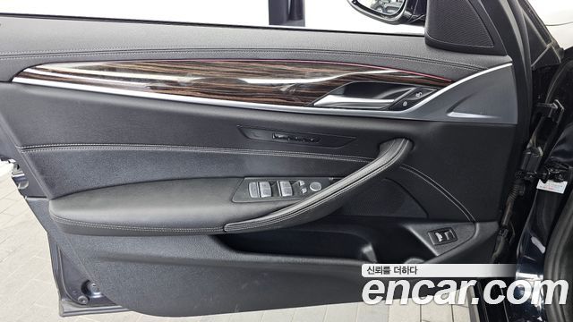 BMW 5-Series 523d M Sport