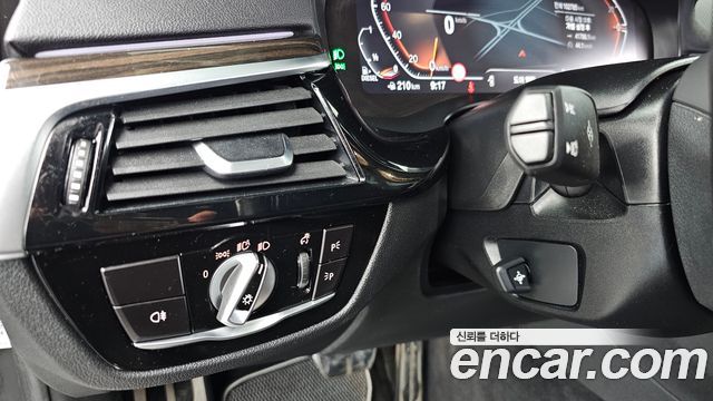 BMW 5-Series 523d M Sport