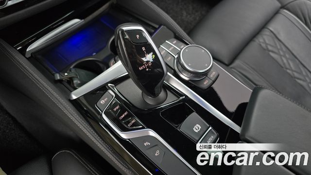 BMW 5-Series 530i xDrive M Sport Package Plus