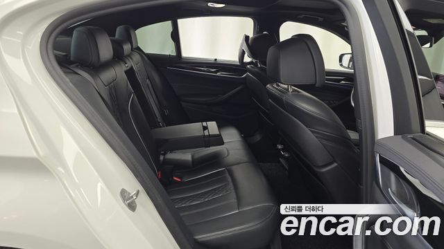 BMW 5-Series 530i xDrive M Sport Package Plus