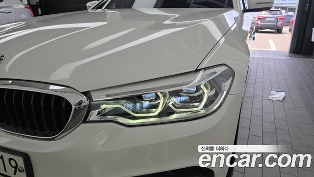 BMW 5-Series 530i xDrive M Sport Package Plus