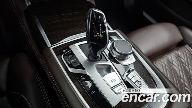 BMW 7-Series 730d xDrive Design Pure Excellence