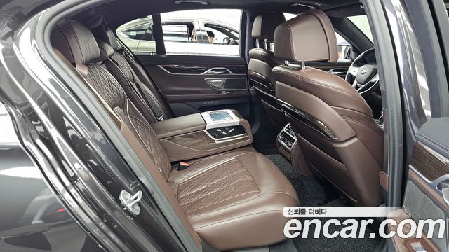 BMW 7-Series 730d xDrive Design Pure Excellence